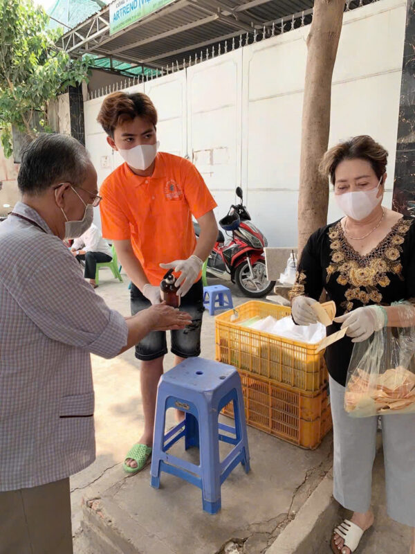 Công ty hoạt động từ thiện